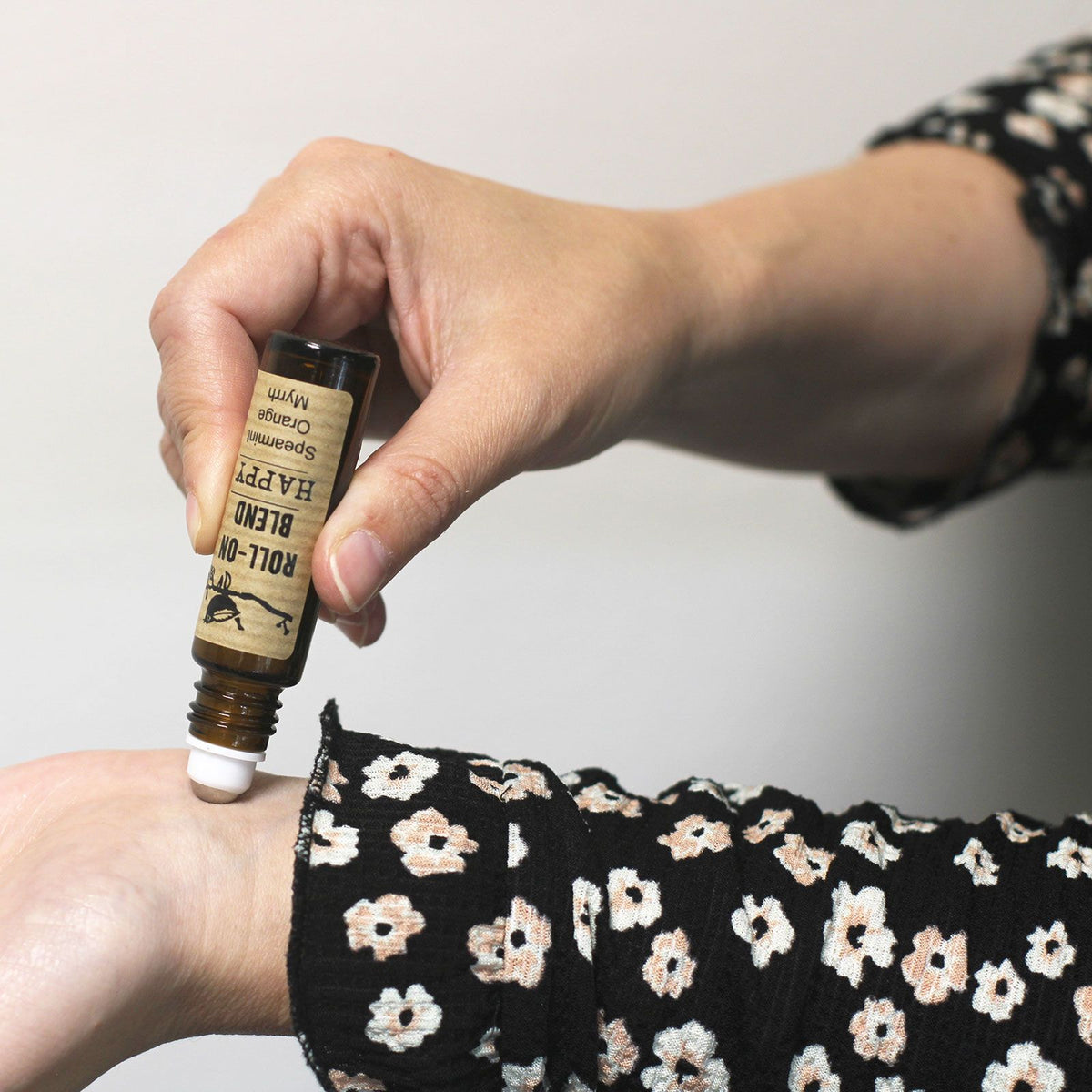 Agnes + Cat Roll On Essential Oil Blend - Rosemary, Lemon & Cypress